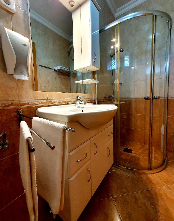 Eva Panzio Hotel Sarvar Ngoại thất bức ảnh