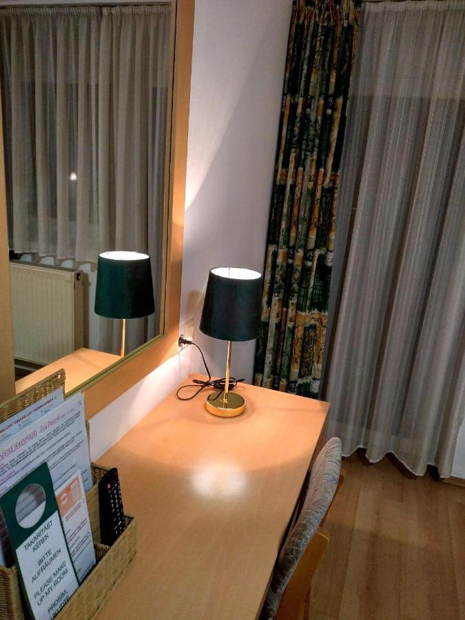 Eva Panzio Hotel Sarvar Ngoại thất bức ảnh