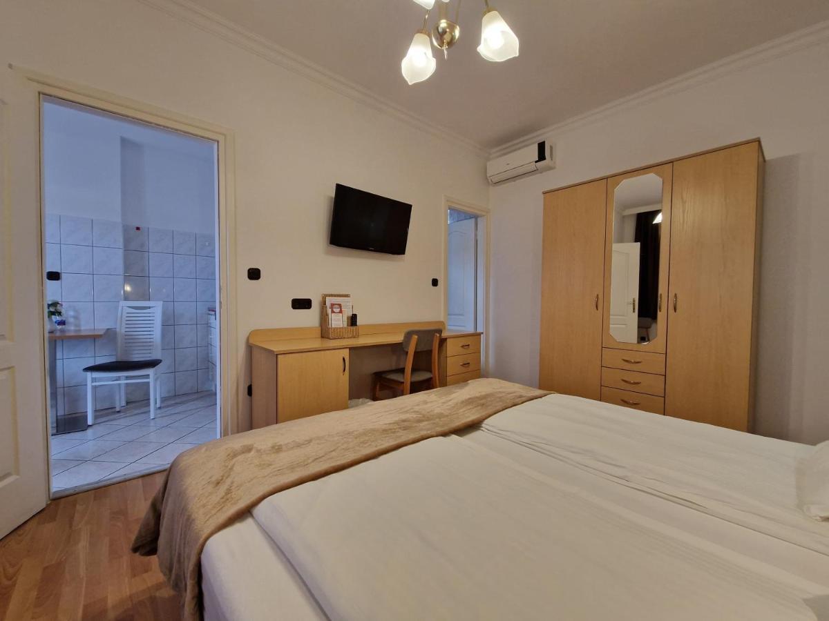 Eva Panzio Hotel Sarvar Ngoại thất bức ảnh
